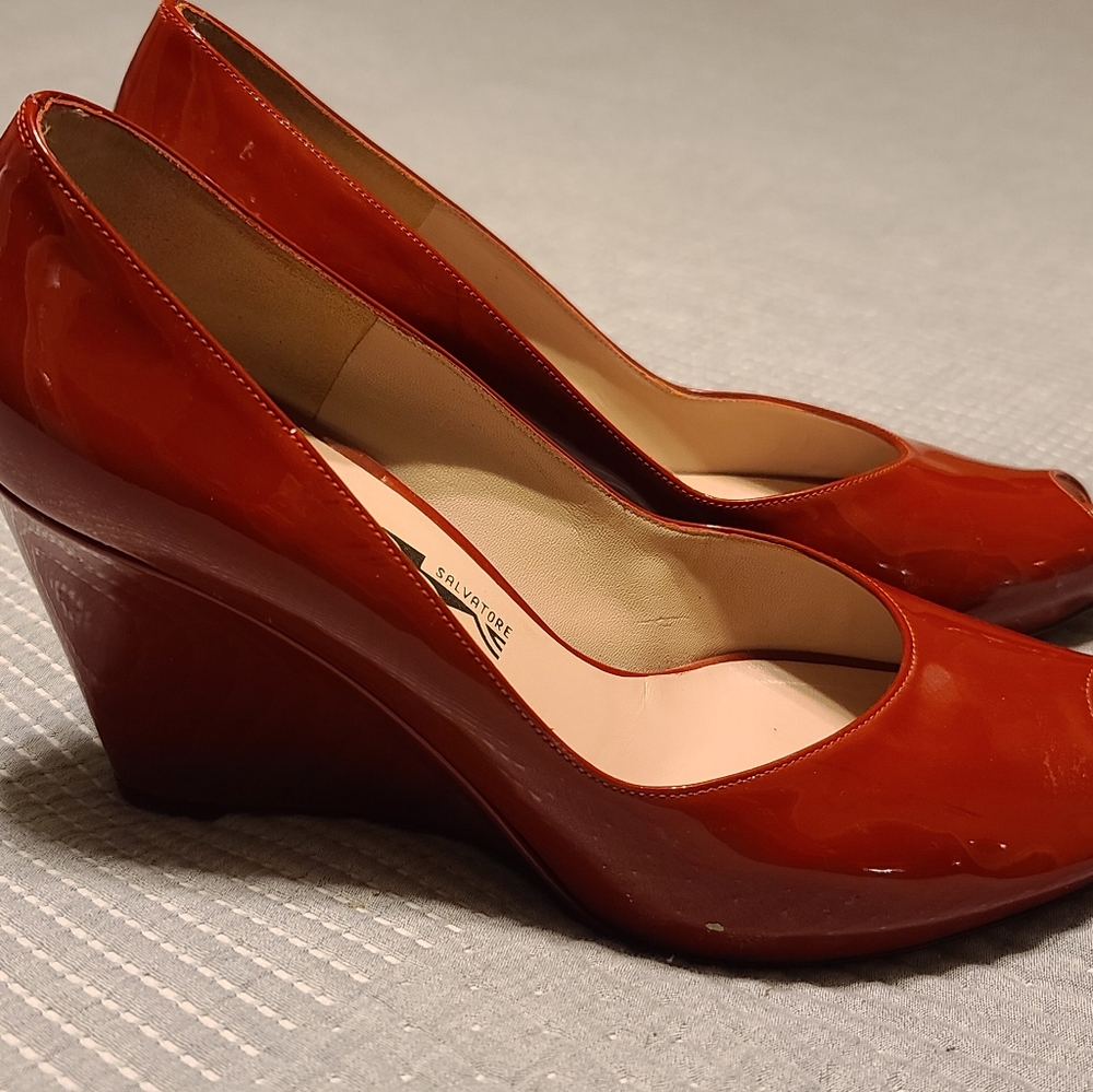 Red Wedges